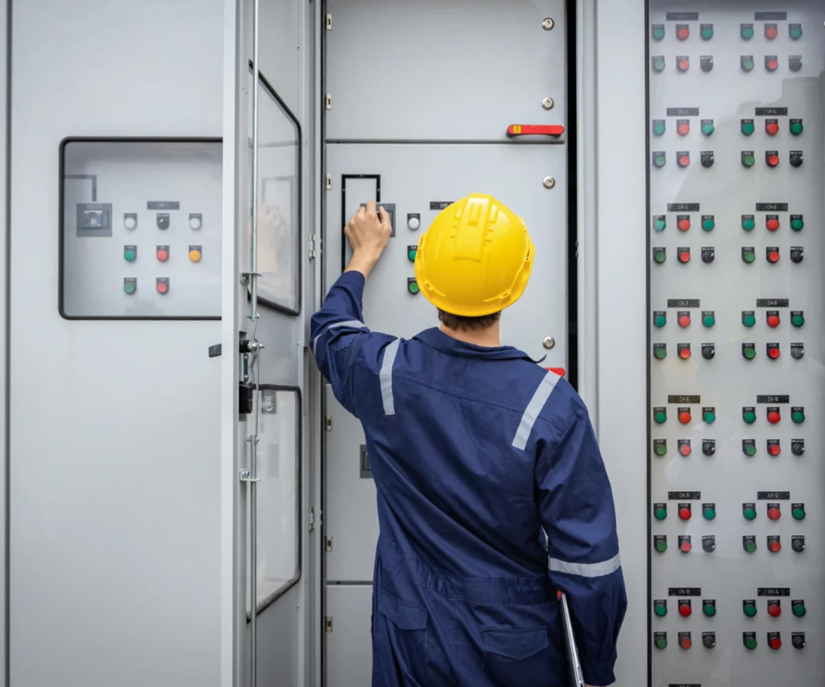 Sicherheit von Betriebsmitteln beurteilen